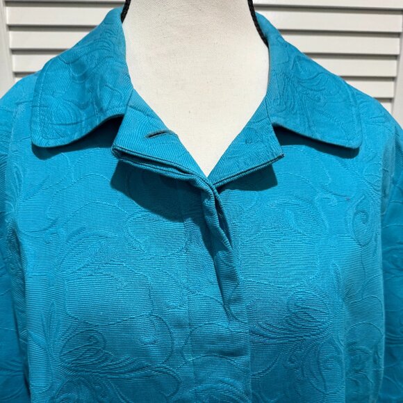 Chico’s Turquoise Textured Jacquard Button Front Jacket – Size 3P (16/18 Petite) - Picture 3 of 8